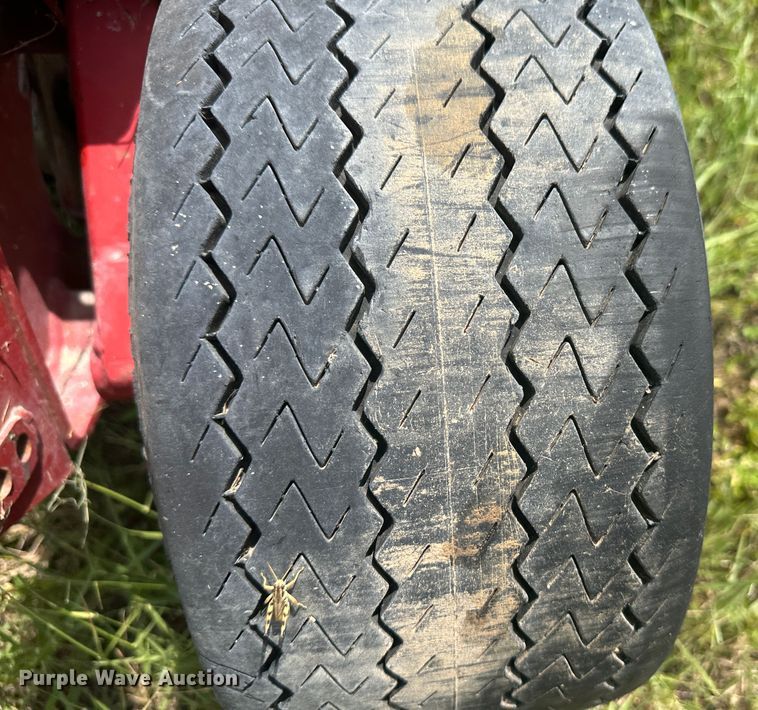 image for item DM2581 H&S TWM12  hay merger