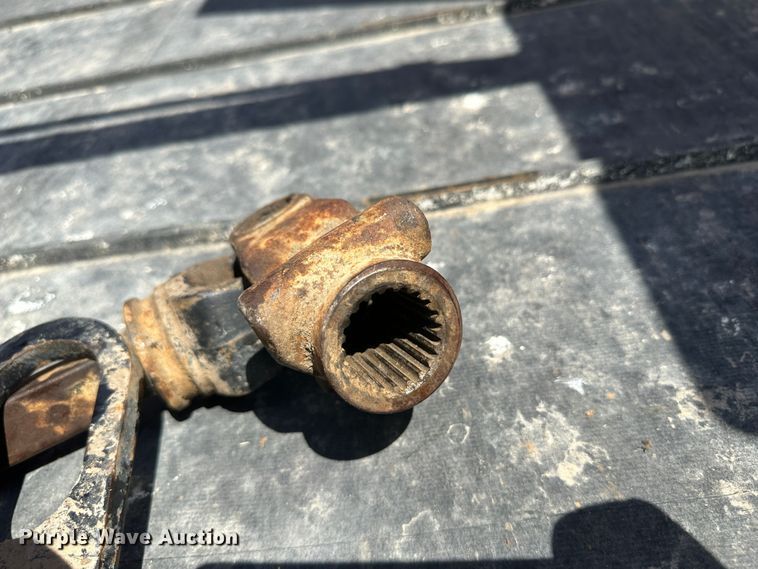 image for item DM2582 H&S TWM12  hay merger