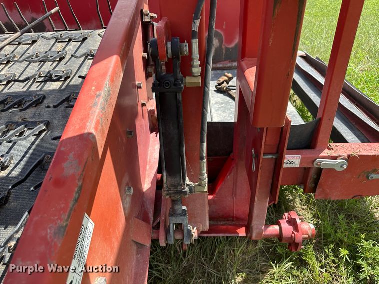 image for item DM2582 H&S TWM12  hay merger