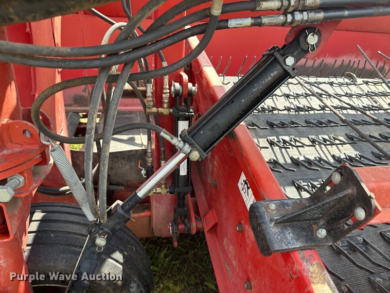 image for item DM2582 H&S TWM12  hay merger