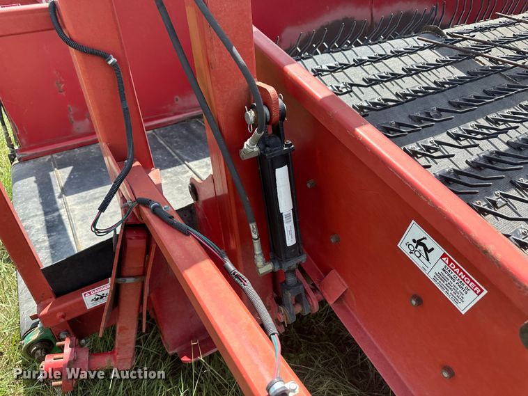 image for item DM2582 H&S TWM12  hay merger