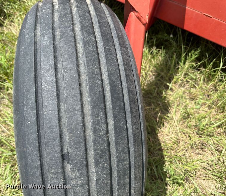 image for item DM2582 H&S TWM12  hay merger