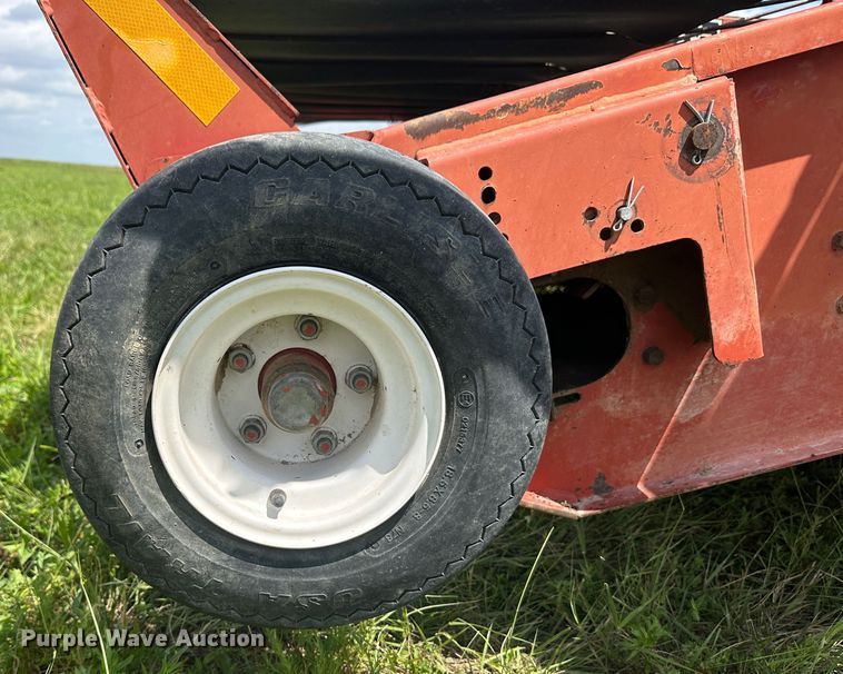 image for item DM2582 H&S TWM12  hay merger