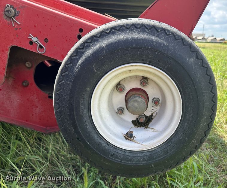 image for item DM2582 H&S TWM12  hay merger