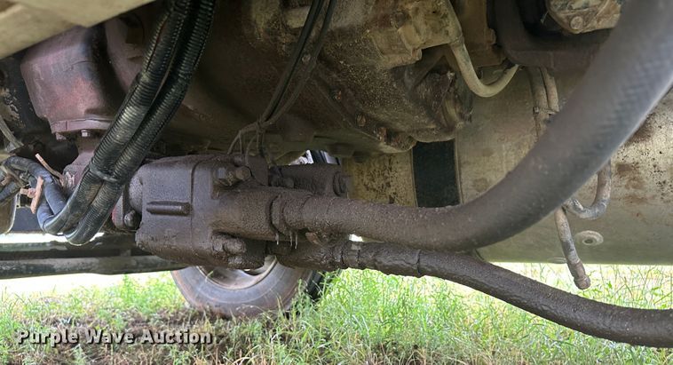 image for item DM2583 1995 Freightliner FLD  semi truck