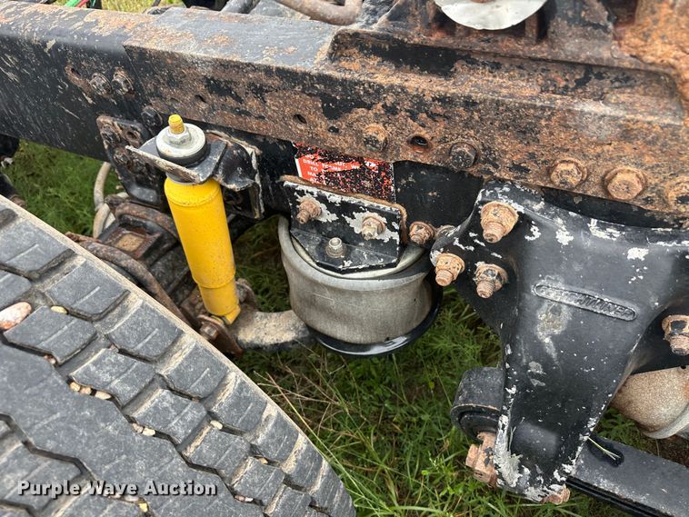 image for item DM2583 1995 Freightliner FLD  semi truck