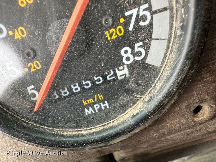 image for item DM2583 1995 Freightliner FLD  semi truck