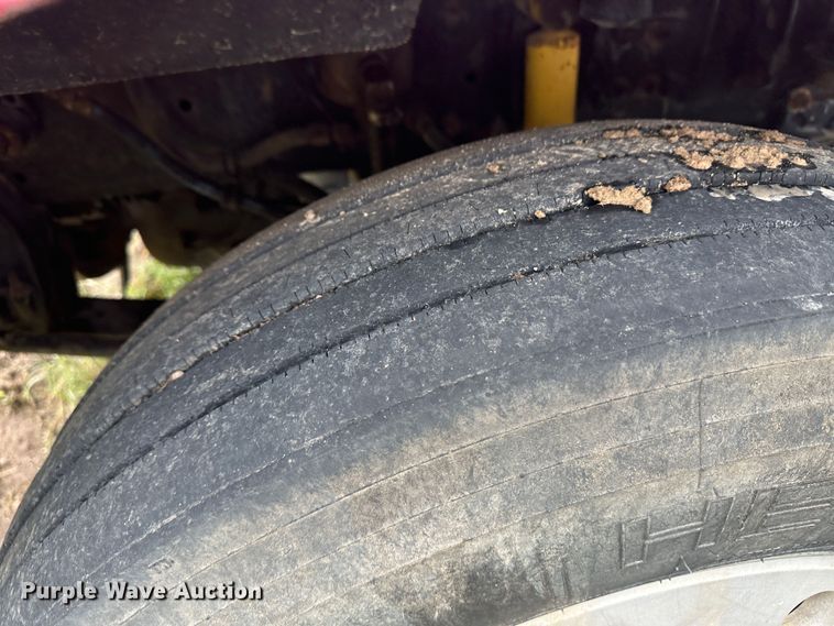 image for item DM2583 1995 Freightliner FLD  semi truck