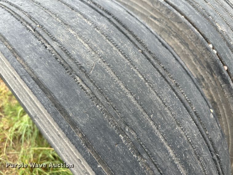 image for item DM2583 1995 Freightliner FLD  semi truck