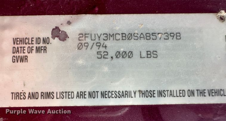 image for item DM2583 1995 Freightliner FLD  semi truck