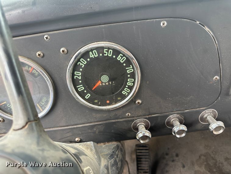 image for item DM2584 1965 International Loadstar 1600  grain truck