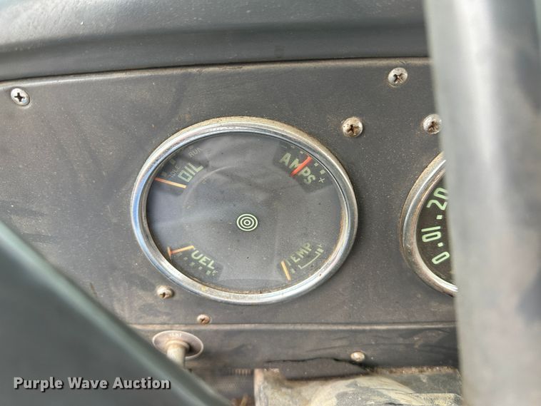 image for item DM2584 1965 International Loadstar 1600  grain truck