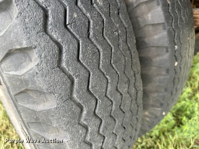 image for item DM2584 1965 International Loadstar 1600  grain truck