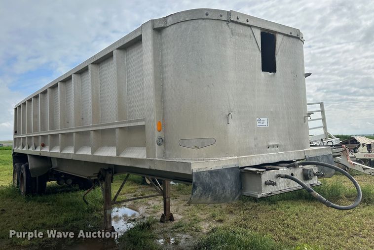 image for item DM2585 1978 Ravens  end dump trailer