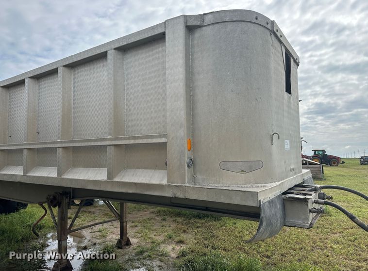 image for item DM2585 1978 Ravens  end dump trailer