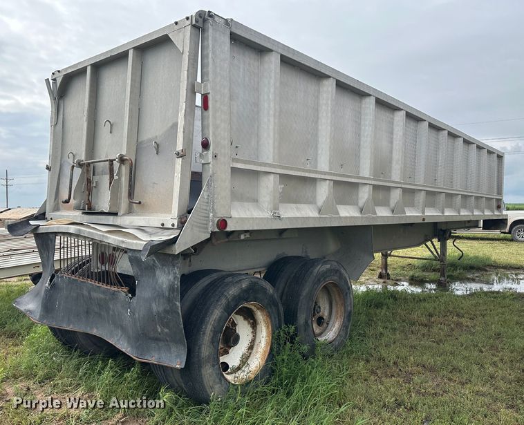 image for item DM2585 1978 Ravens  end dump trailer