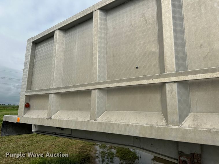 image for item DM2585 1978 Ravens  end dump trailer