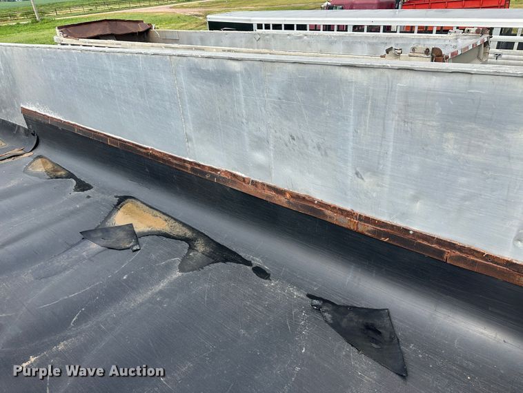 image for item DM2585 1978 Ravens  end dump trailer