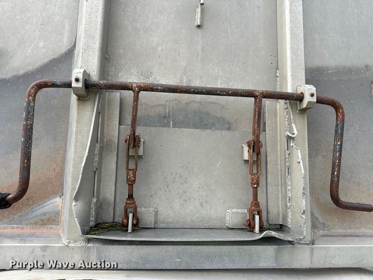 image for item DM2585 1978 Ravens  end dump trailer