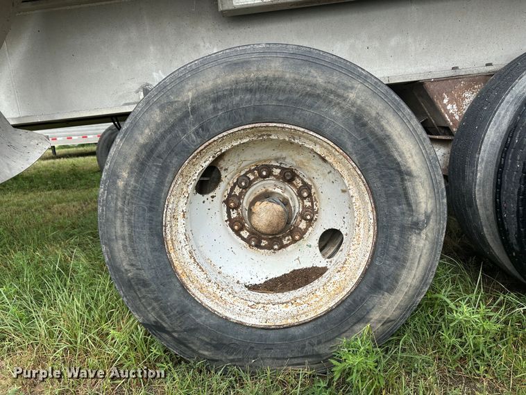 image for item DM2585 1978 Ravens  end dump trailer