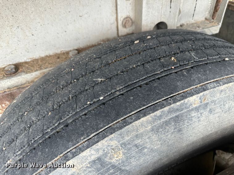 image for item DM2585 1978 Ravens  end dump trailer