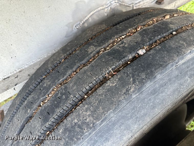 image for item DM2585 1978 Ravens  end dump trailer