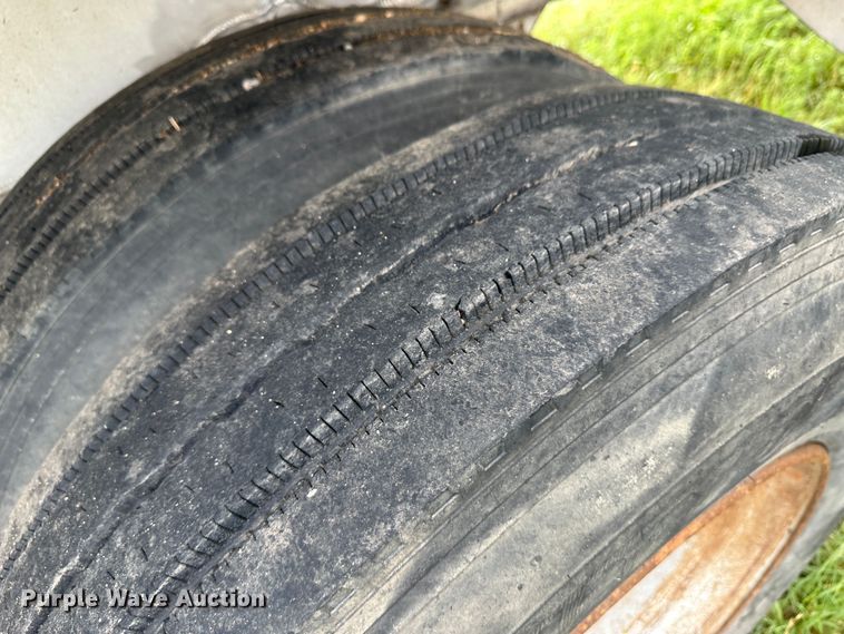 image for item DM2585 1978 Ravens  end dump trailer