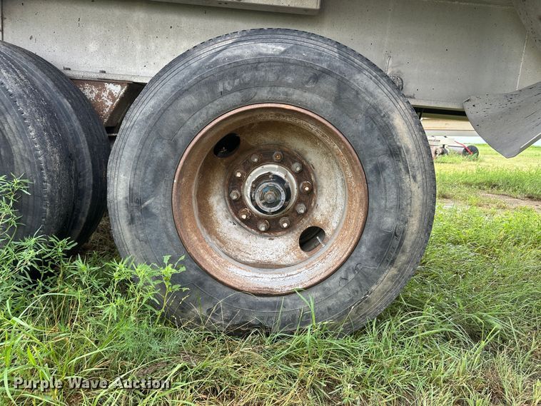 image for item DM2585 1978 Ravens  end dump trailer