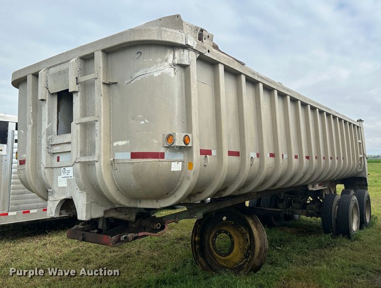 image for item DM2586 1974 Fruehauf  end dump trailer