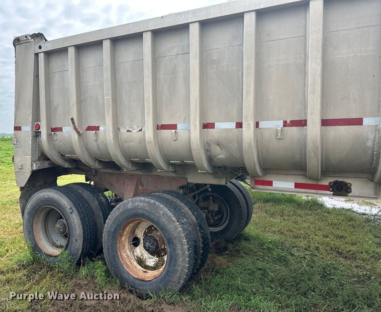 image for item DM2586 1974 Fruehauf  end dump trailer