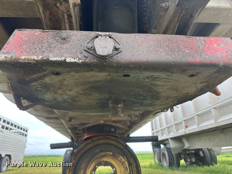 image for item DM2586 1974 Fruehauf  end dump trailer