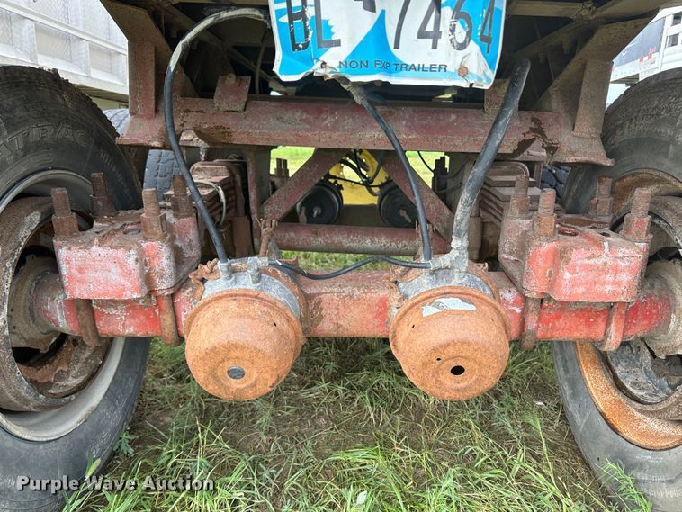 image for item DM2586 1974 Fruehauf  end dump trailer