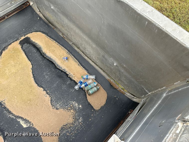 image for item DM2586 1974 Fruehauf  end dump trailer