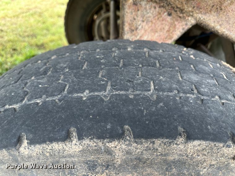 image for item DM2586 1974 Fruehauf  end dump trailer