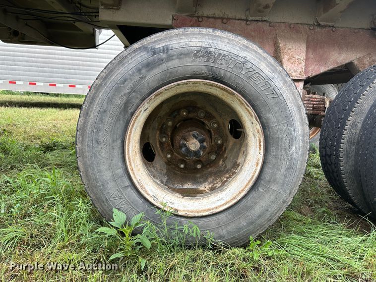 image for item DM2586 1974 Fruehauf  end dump trailer