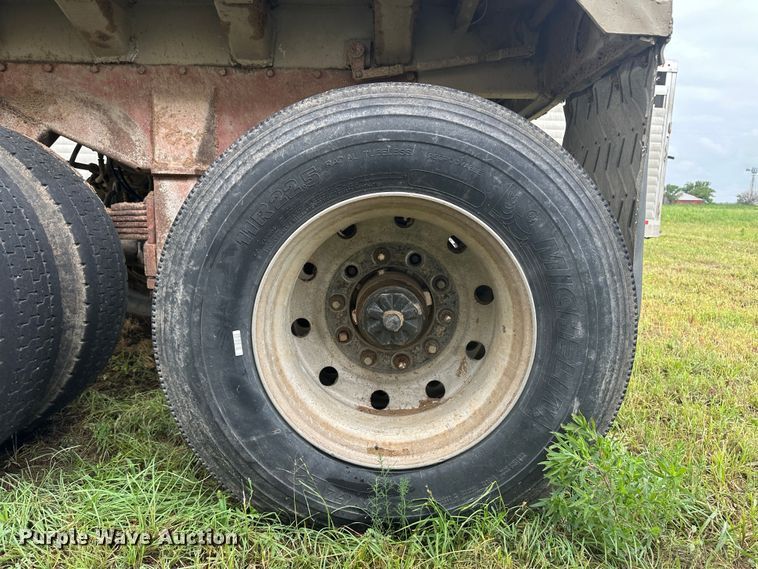 image for item DM2586 1974 Fruehauf  end dump trailer