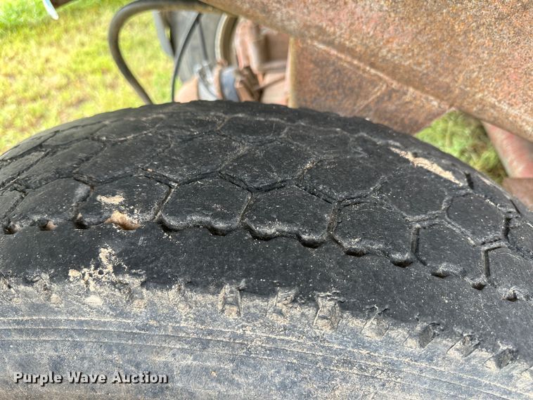 image for item DM2586 1974 Fruehauf  end dump trailer