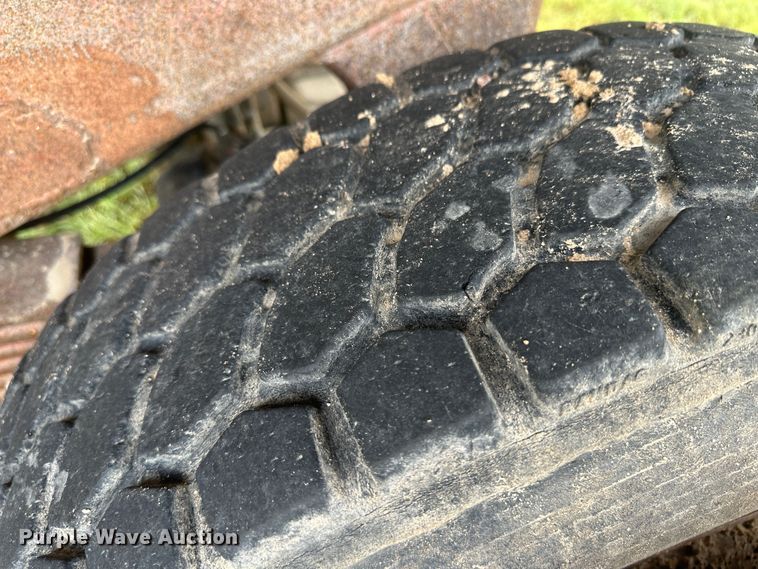 image for item DM2586 1974 Fruehauf  end dump trailer