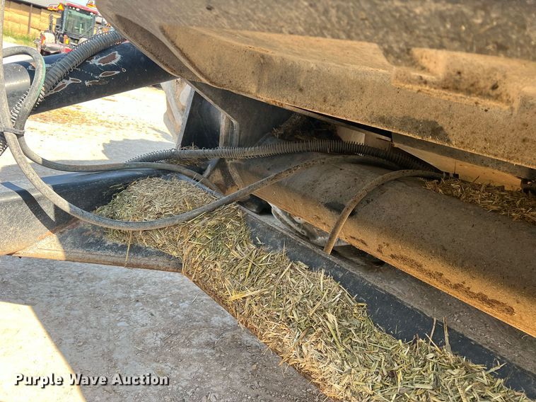 image for item DN3056 2013 Challenger MT965C  4WD tractor