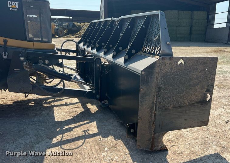 image for item DN3056 2013 Challenger MT965C  4WD tractor