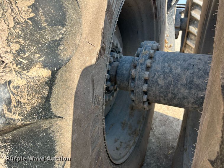 image for item DN3056 2013 Challenger MT965C  4WD tractor