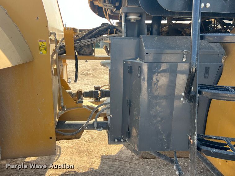 image for item DN3056 2013 Challenger MT965C  4WD tractor