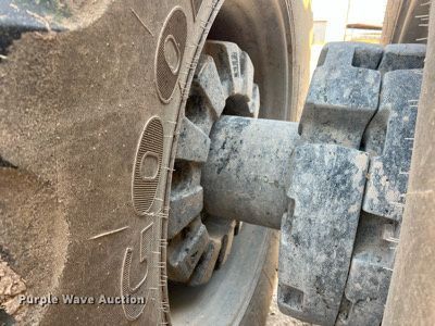 image for item DN3056 2013 Challenger MT965C  4WD tractor