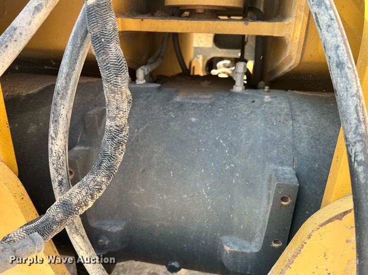 image for item DN3056 2013 Challenger MT965C  4WD tractor