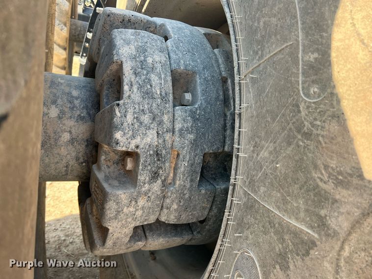 image for item DN3056 2013 Challenger MT965C  4WD tractor