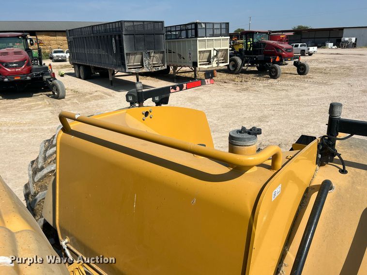 image for item DN3056 2013 Challenger MT965C  4WD tractor