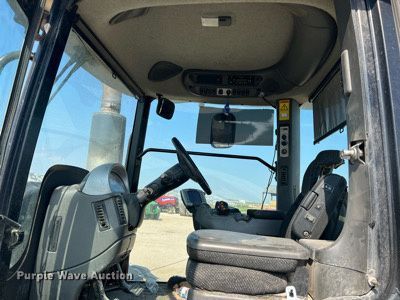 image for item DN3056 2013 Challenger MT965C  4WD tractor