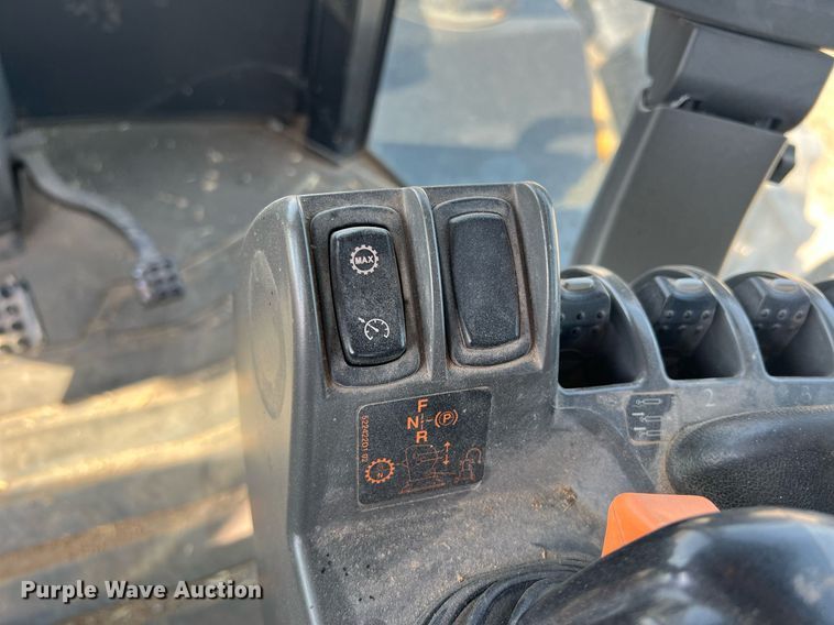 image for item DN3056 2013 Challenger MT965C  4WD tractor