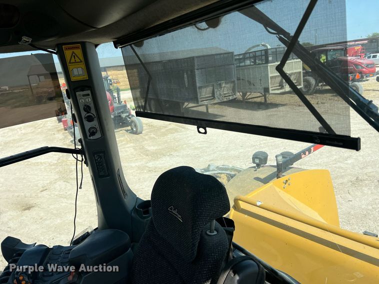 image for item DN3056 2013 Challenger MT965C  4WD tractor