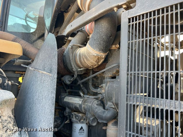 image for item DN3056 2013 Challenger MT965C  4WD tractor